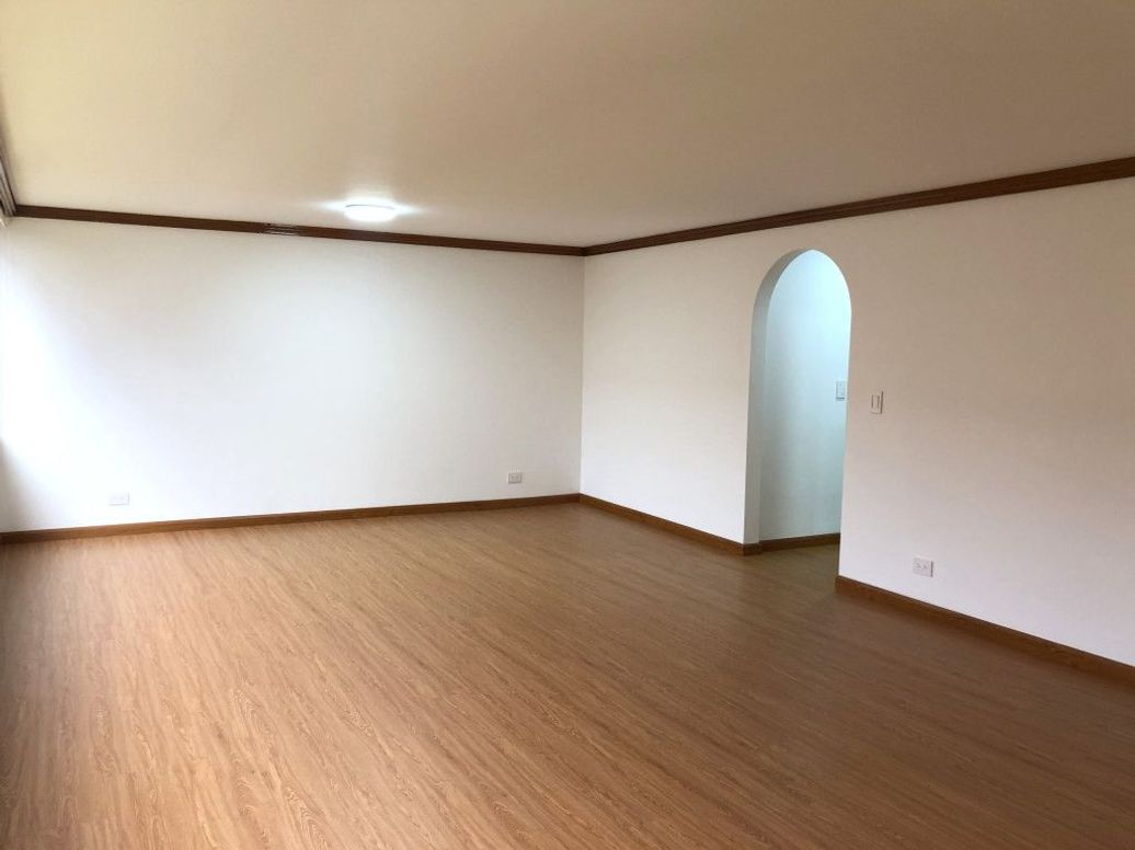Apartamento de 4 alcobas en arriendo en Santa Barbara Central, Bogotá, 139 m² · foto 2 de 18