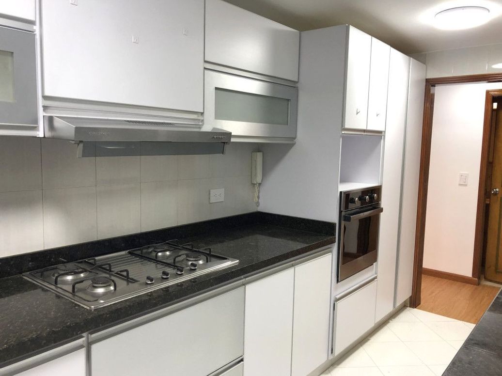 Apartamento de 4 alcobas en arriendo en Santa Barbara Central, Bogotá, 139 m² · foto 6 de 18