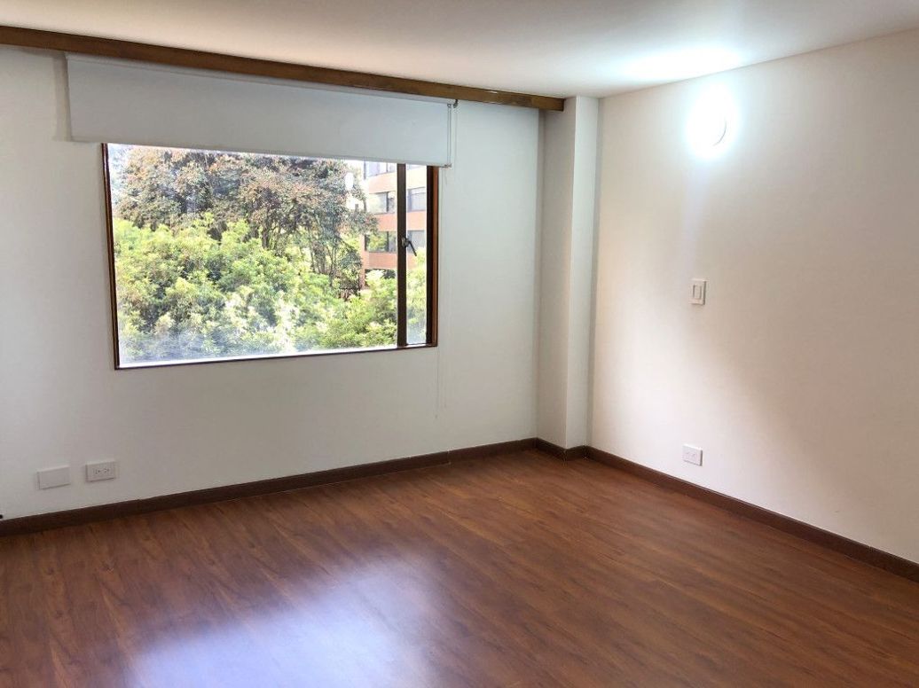 Apartamento de 4 alcobas en arriendo en Santa Barbara Central, Bogotá, 139 m² · foto 15 de 18
