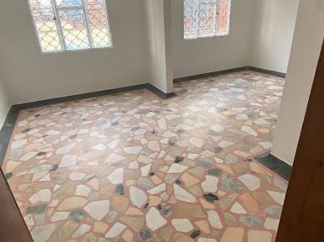Casa de 6 alcobas en venta en Las Ferias, Bogotá, 247 m² · foto 16 de 20