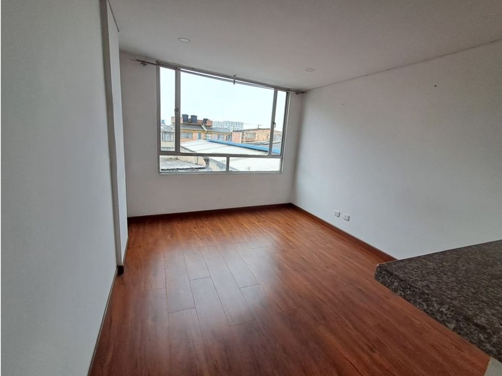 Apartamento de 3 alcobas en venta en El Carmen, Bogotá, 53 m² · foto 3 de 12