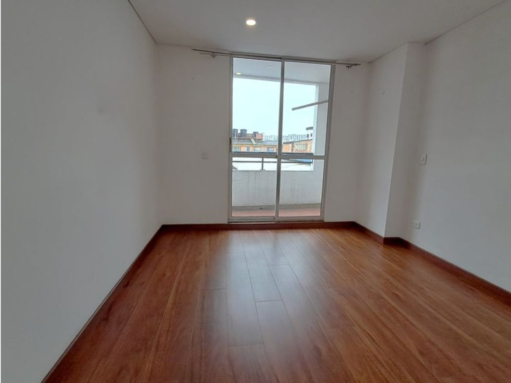 Apartamento de 3 alcobas en venta en El Carmen, Bogotá, 53 m² · foto 5 de 12