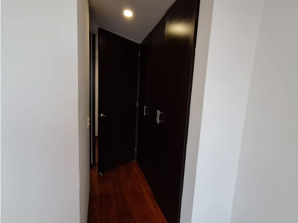 Apartamento de 3 alcobas en venta en El Carmen, Bogotá, 53 m² · foto 8 de 12