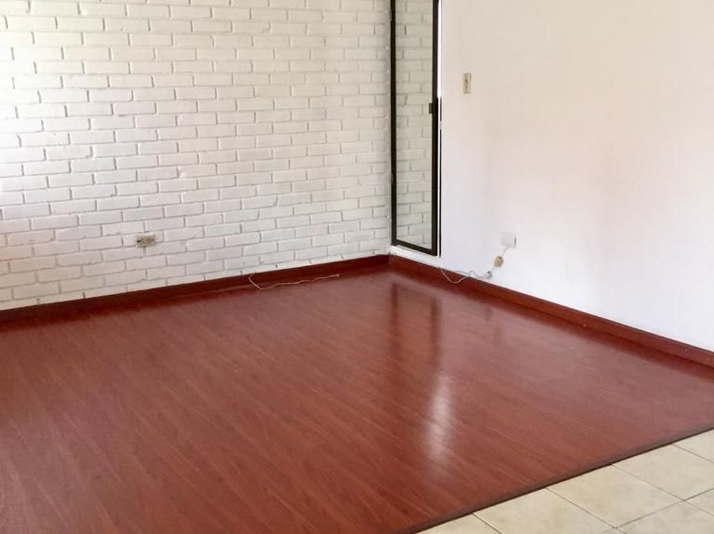 Apartamento de 3 alcobas en venta en Timiza A, Bogotá, 70 m² · foto 2 de 7
