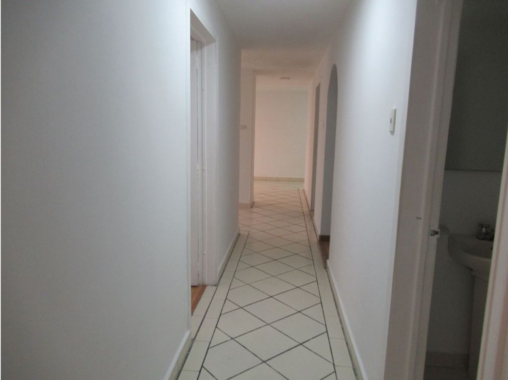 Apartamento de 3 alcobas en arriendo en Teusaquillo, Bogotá, 137 m² · foto 7 de 14