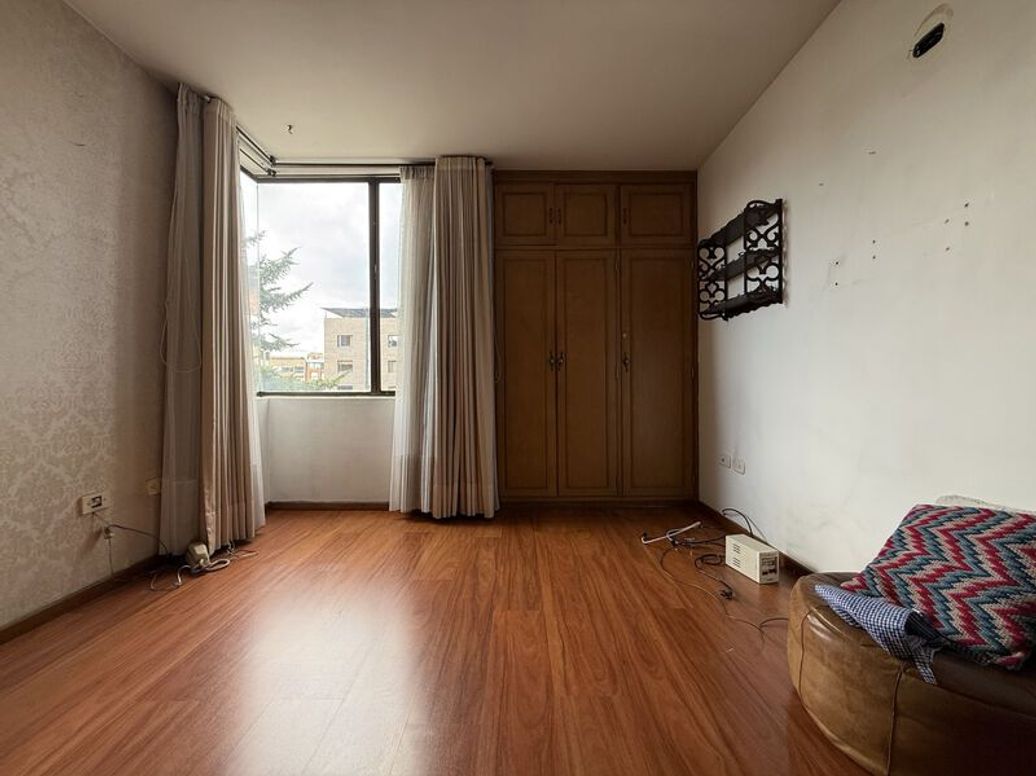 Apartamento de 2 alcobas en venta en Santa Barbara Central, Bogotá, 58 m² · foto 10 de 20