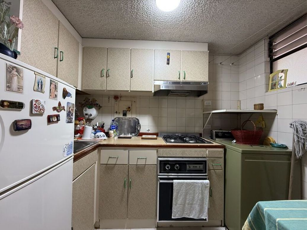 Apartamento de 2 alcobas en venta en Santa Barbara Central, Bogotá, 58 m² · foto 14 de 20