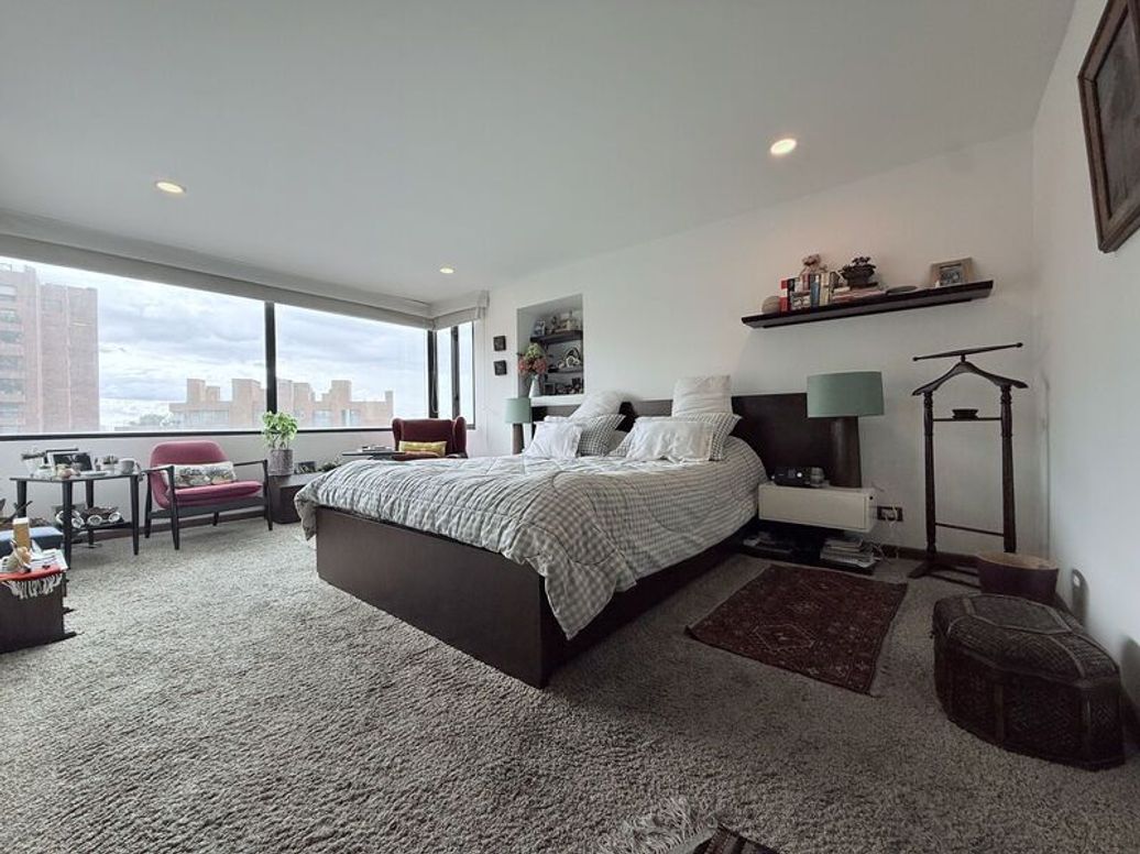 Apartamento de 2 alcobas en venta en Los Rosales, Bogotá, 161 m² · foto 16 de 20