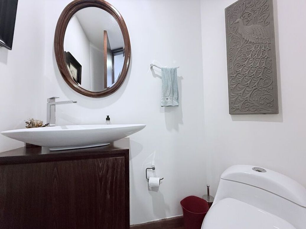 Apartamento de 2 alcobas en venta en Los Rosales, Bogotá, 161 m² · foto 13 de 20