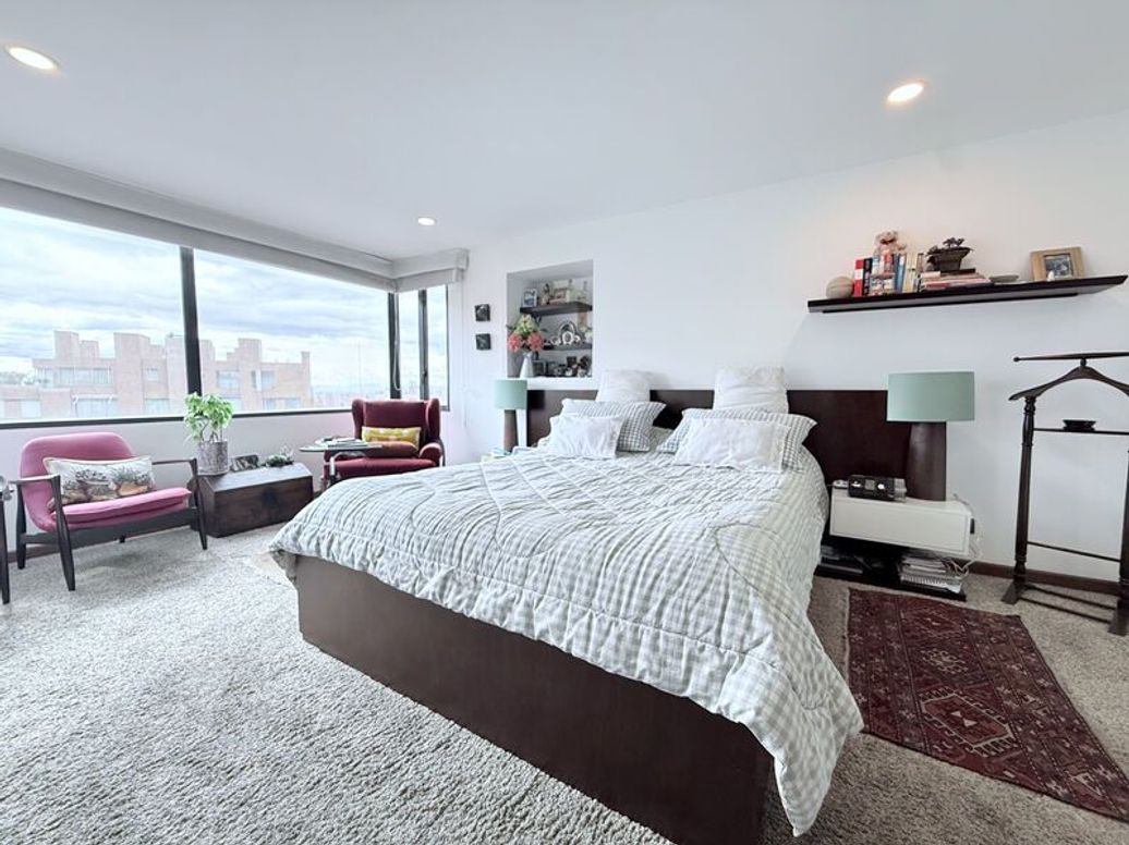 Apartamento de 2 alcobas en venta en Los Rosales, Bogotá, 161 m² · foto 14 de 20