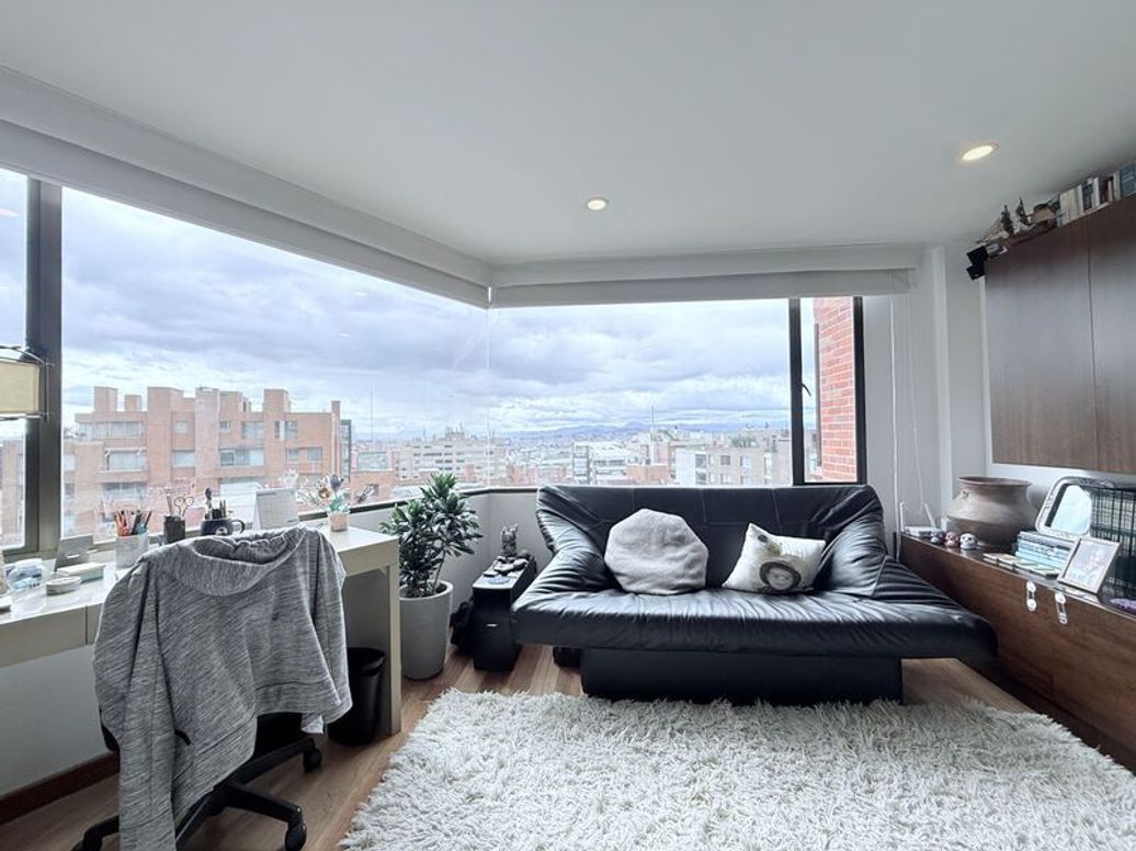 Apartamento de 2 alcobas en venta en Los Rosales, Bogotá, 161 m² · foto 9 de 20