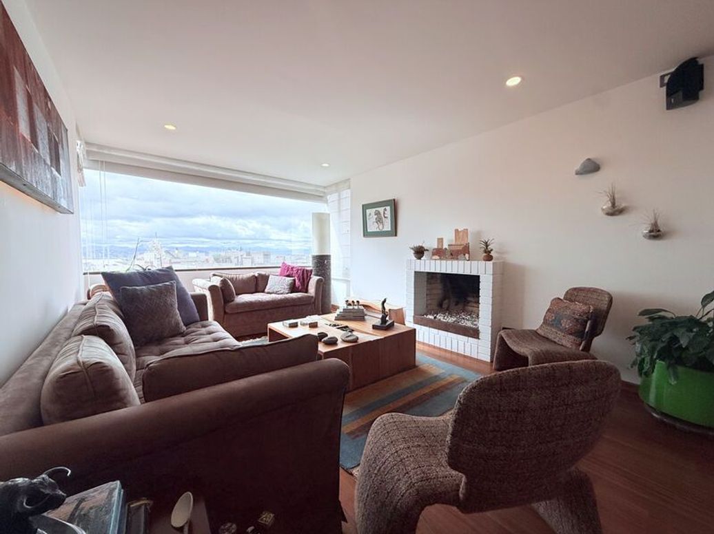 Apartamento de 2 alcobas en venta en Los Rosales, Bogotá, 161 m² · foto 11 de 20