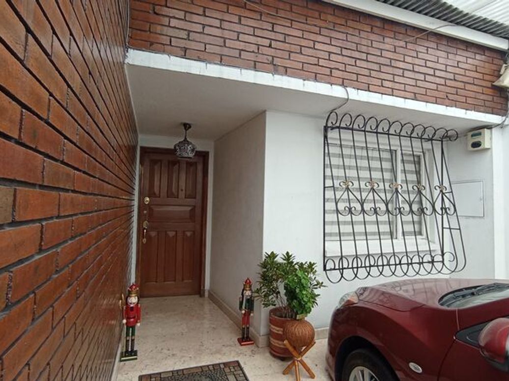 Casa de 4 alcobas en venta en Modelia Occidental, Bogotá, 240 m² · foto 4 de 20