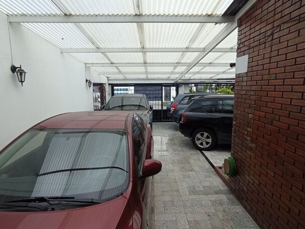 Casa de 4 alcobas en venta en Modelia Occidental, Bogotá, 240 m² · foto 3 de 20