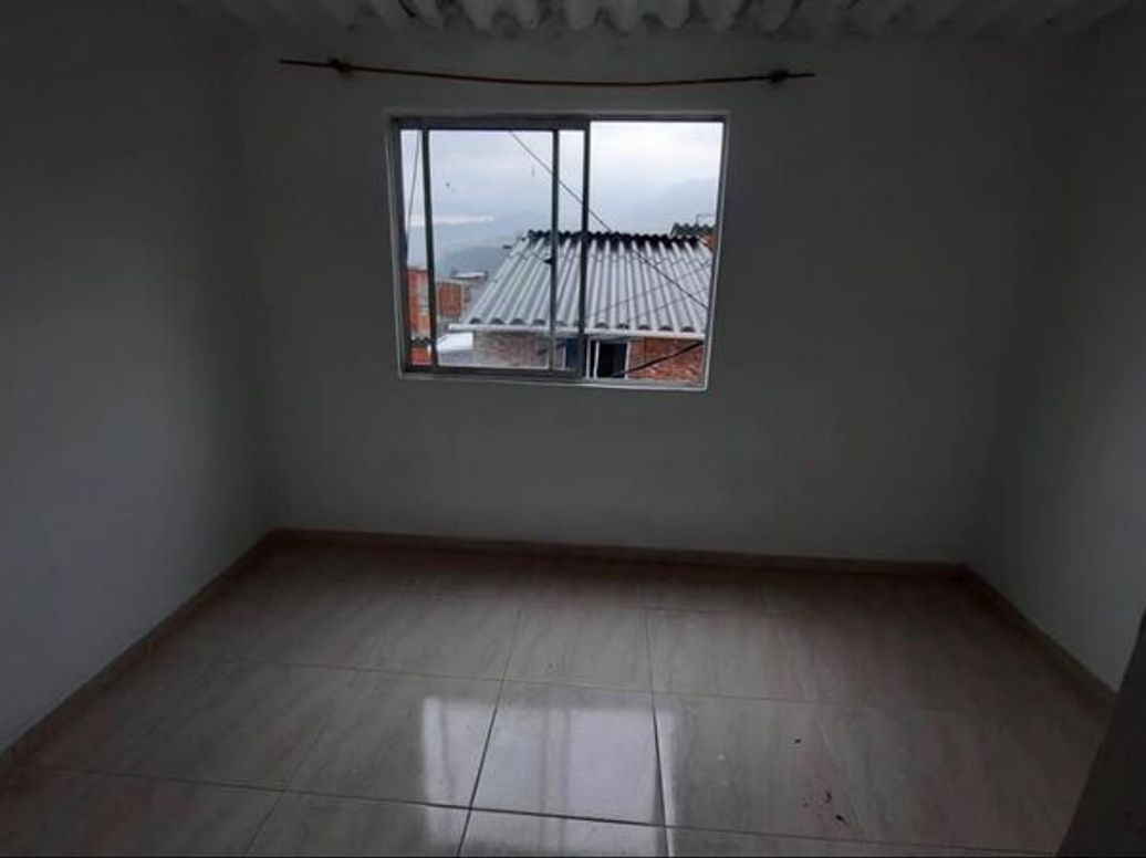 Casa de 3 alcobas en venta en Usme, Bogotá, 33 m² · foto 11 de 14