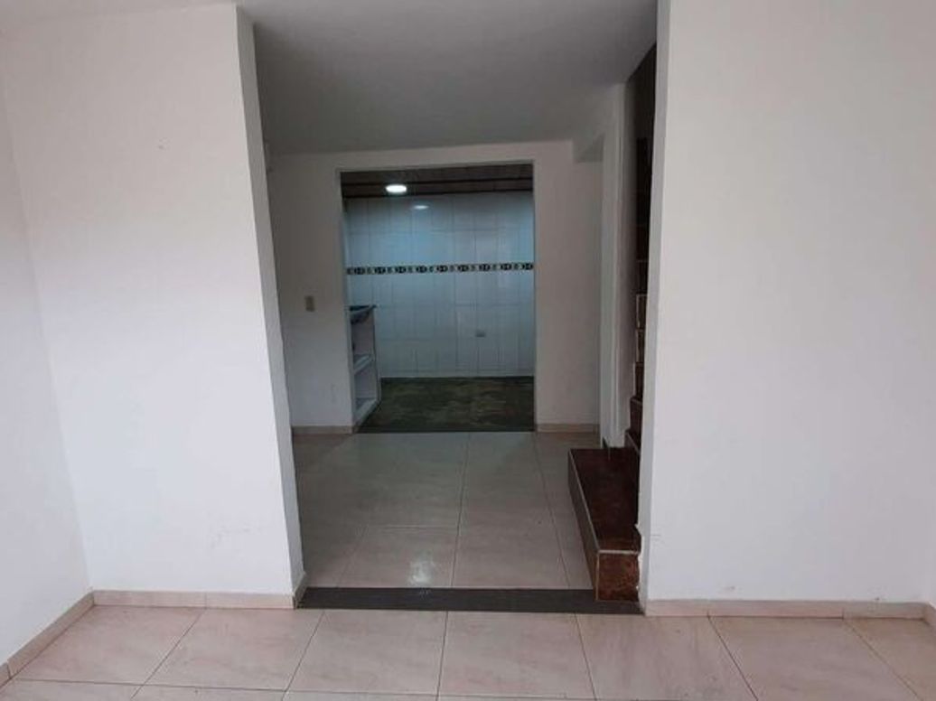 Casa de 3 alcobas en venta en Usme, Bogotá, 33 m² · foto 3 de 14