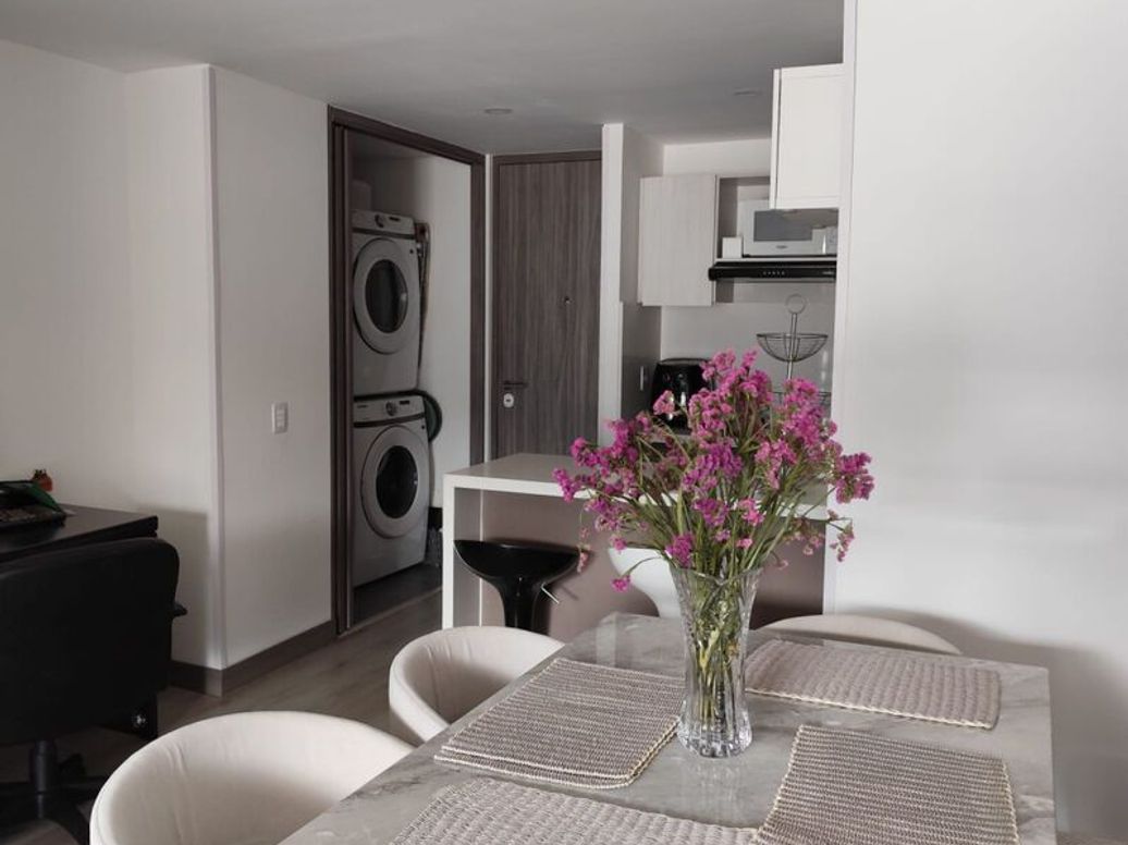 Apartamento de 2 alcobas en venta en El Liston, Bogotá, 64 m² · foto 2 de 10