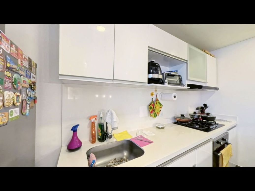 Apartamento de 3 alcobas en venta en Cantalejo, Bogotá, 111 m² · foto 2 de 19