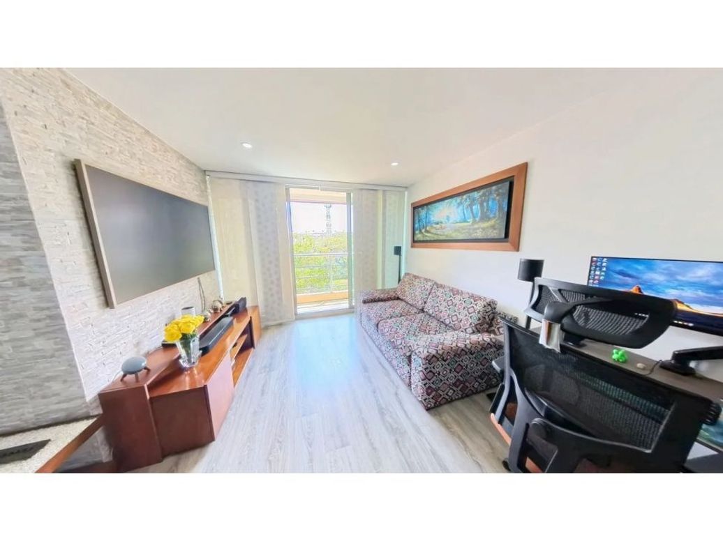 Apartamento de 3 alcobas en venta en Los Alcázares, Bogotá, 93 m² · foto 2 de 10