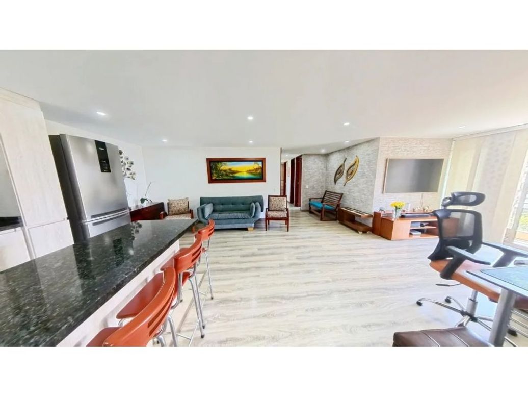 Apartamento de 3 alcobas en venta en Los Alcázares, Bogotá, 93 m² · foto 3 de 10