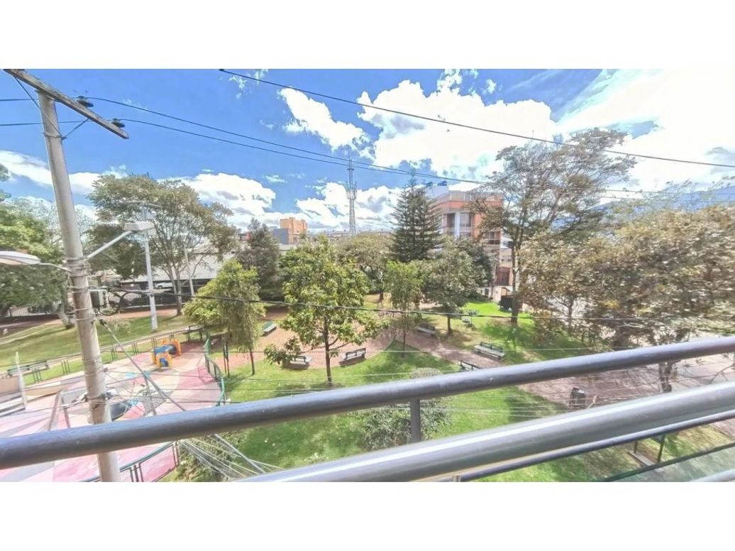 Apartamento de 3 alcobas en venta en Los Alcázares, Bogotá, 93 m² · foto 7 de 10