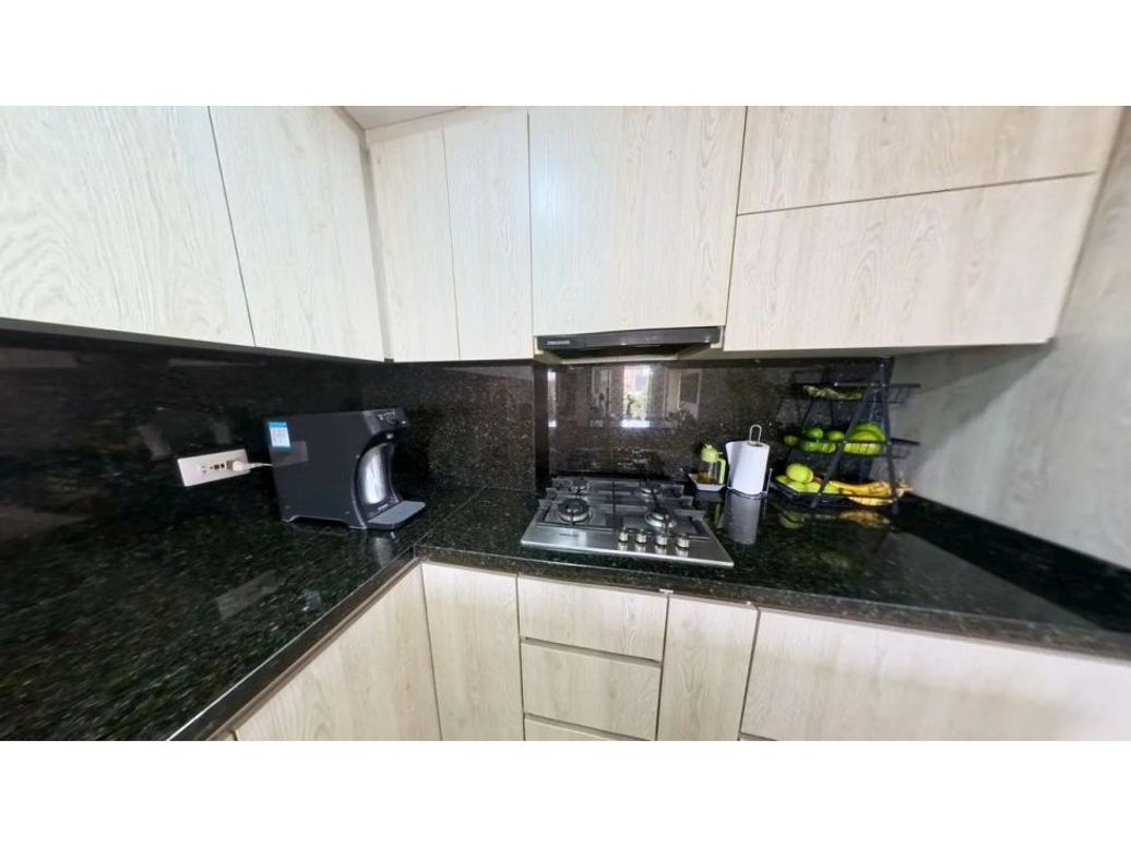 Apartamento de 3 alcobas en venta en Los Alcázares, Bogotá, 93 m² · foto 9 de 10