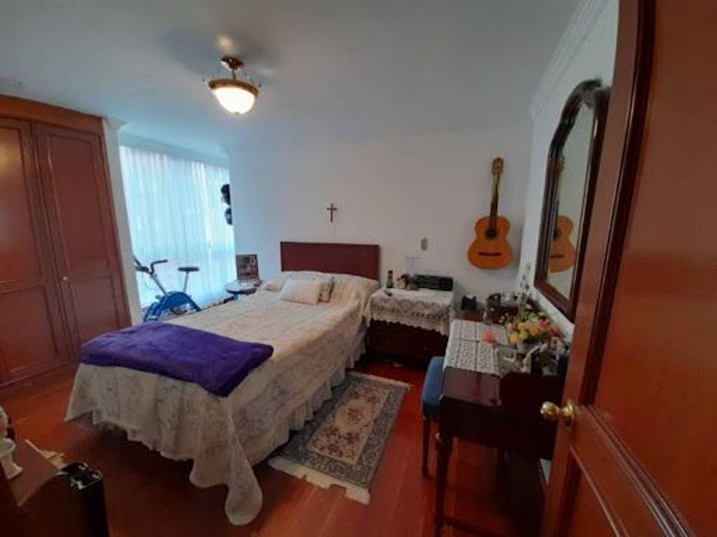 Apartamento de 3 alcobas en venta en Chicó Navarra, Bogotá, 120 m² · foto 7 de 15