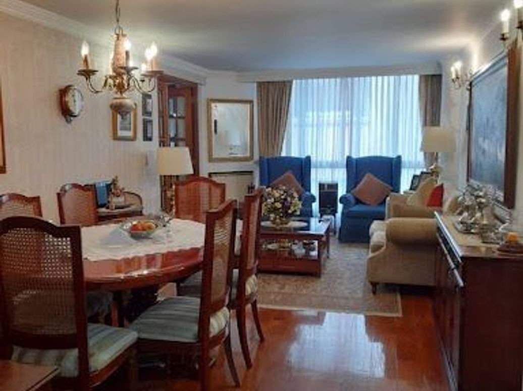 Apartamento de 3 alcobas en venta en Chicó Navarra, Bogotá, 120 m² · foto 4 de 15