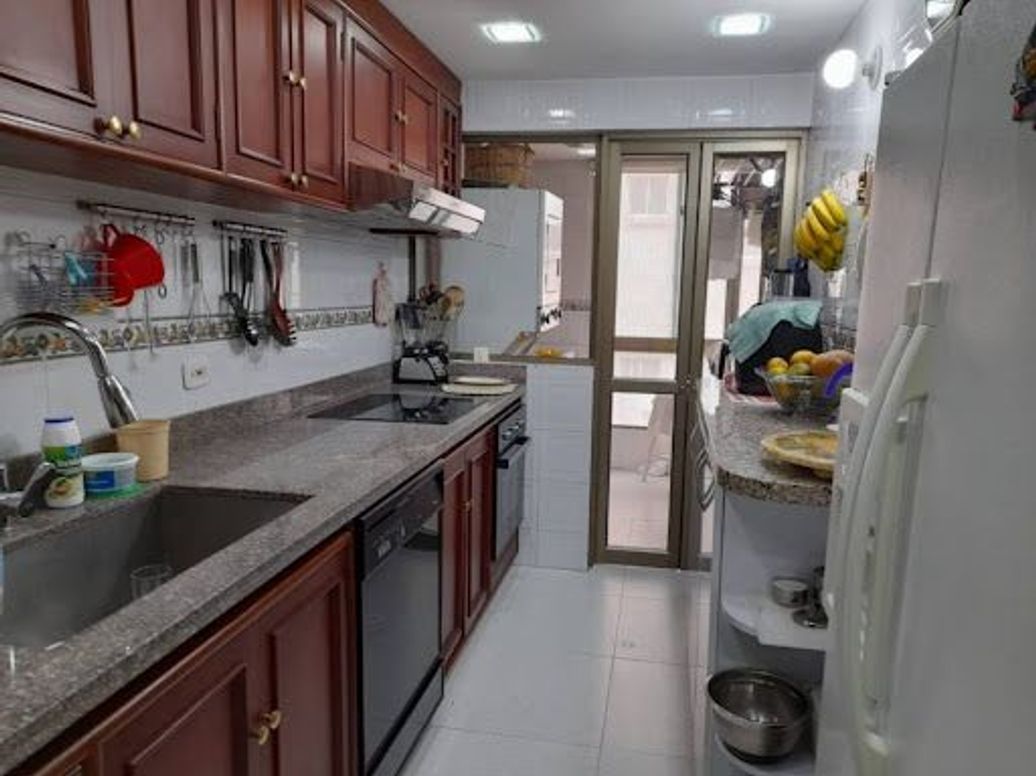Apartamento de 3 alcobas en venta en Chicó Navarra, Bogotá, 120 m² · foto 6 de 15