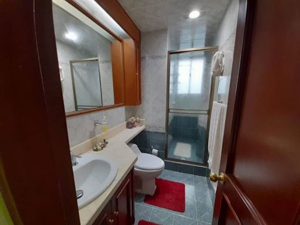Apartamento de 3 alcobas en venta en Chicó Navarra, Bogotá, 120 m² · foto 9 de 15