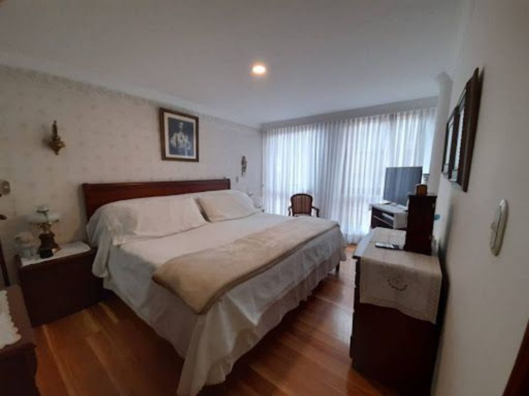 Apartamento de 3 alcobas en venta en Chicó Navarra, Bogotá, 120 m² · foto 10 de 15