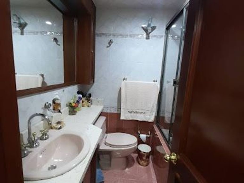 Apartamento de 3 alcobas en venta en Chicó Navarra, Bogotá, 120 m² · foto 14 de 15