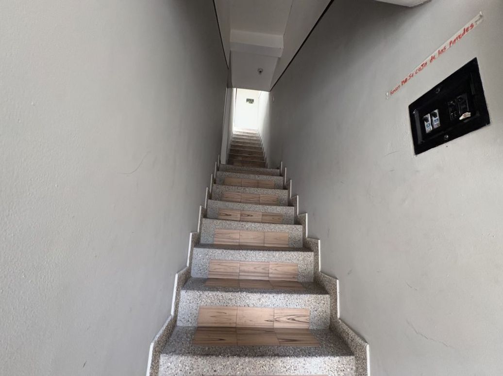 Casa de 6 alcobas en venta en Las Flores, Bogotá, 176 m² · foto 8 de 20