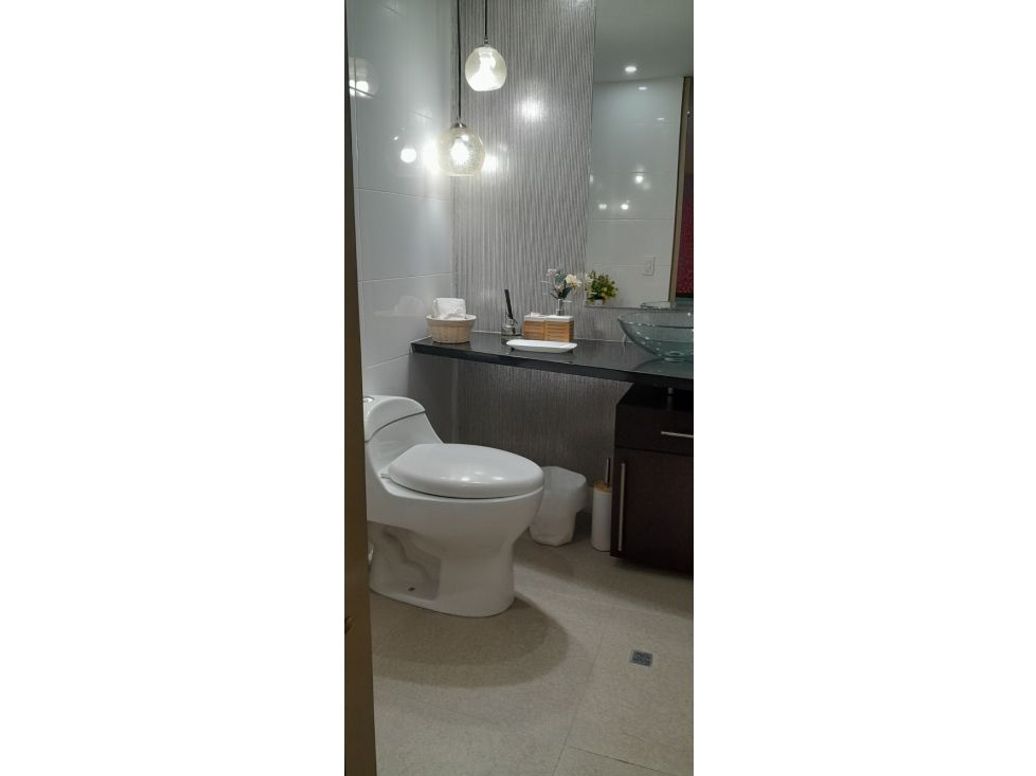 Apartamento de 3 alcobas en venta en Chicó Navarra, Bogotá, 217 m² · foto 10 de 20