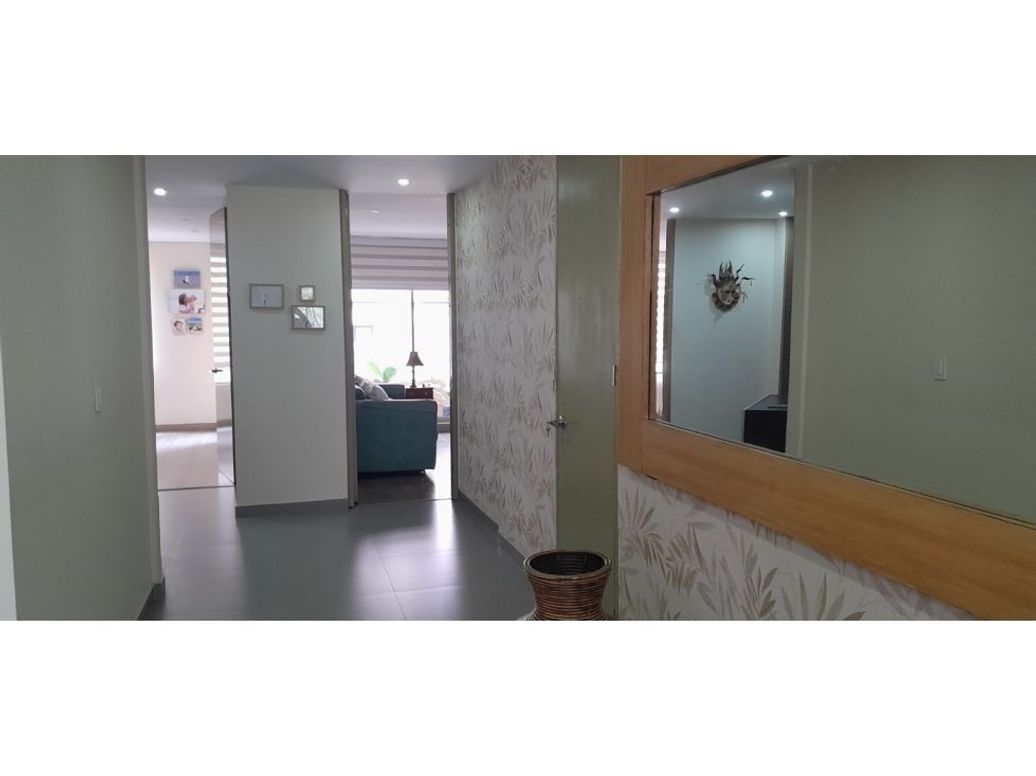 Apartamento de 3 alcobas en venta en Chicó Navarra, Bogotá, 217 m² · foto 11 de 20