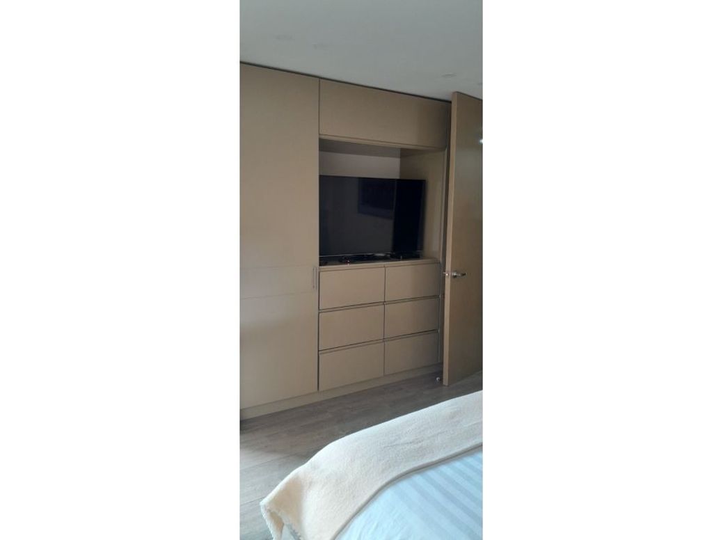 Apartamento de 3 alcobas en venta en Chicó Navarra, Bogotá, 217 m² · foto 17 de 20