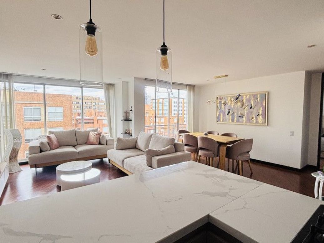 Apartamento de 2 alcobas en arriendo en Chico Norte Et. Iii, Bogotá, 78 m² · foto 6 de 20