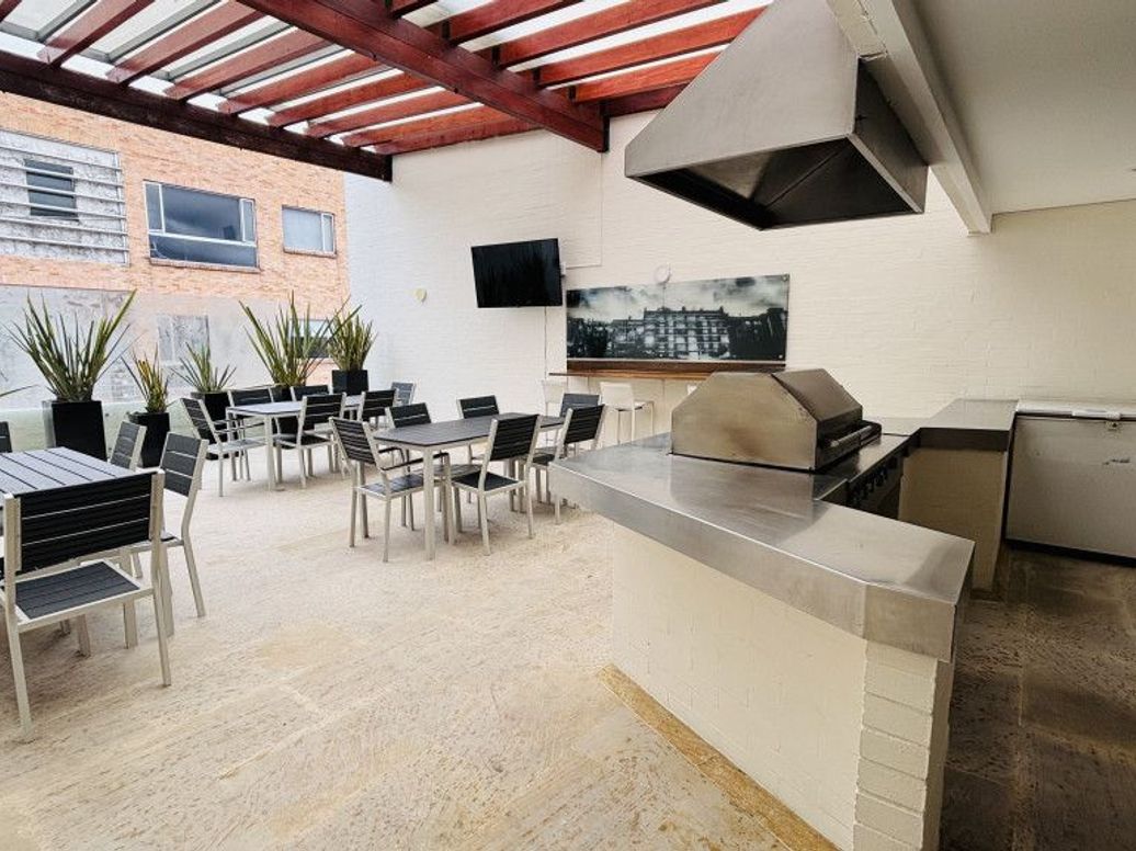 Apartamento de 2 alcobas en arriendo en Chico Norte Et. Iii, Bogotá, 78 m² · foto 3 de 20