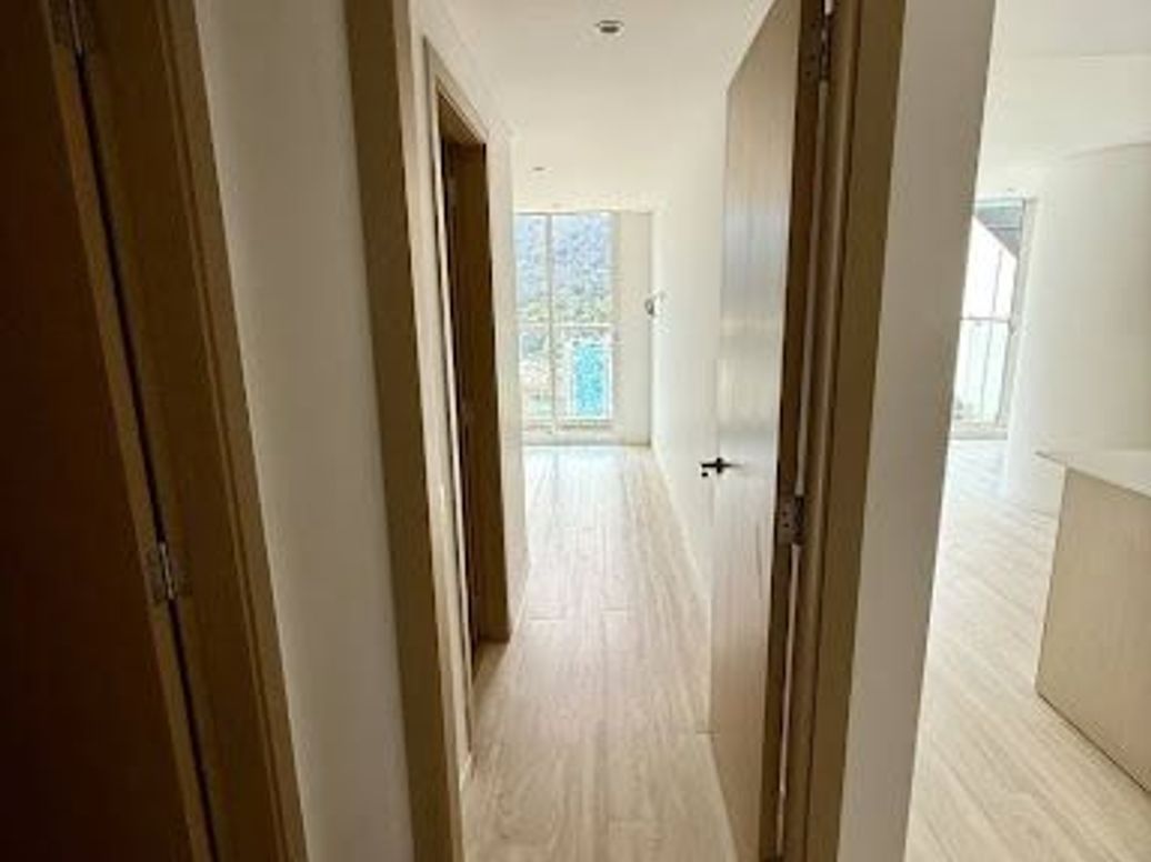 Apartamento de 1 alcoba en venta en Las Nieves, Bogotá, 56 m² · foto 9 de 11