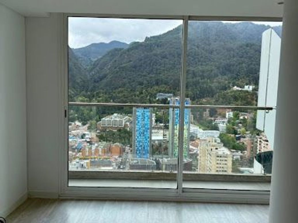 Apartamento de 1 alcoba en venta en Las Nieves, Bogotá, 56 m² · foto 3 de 11