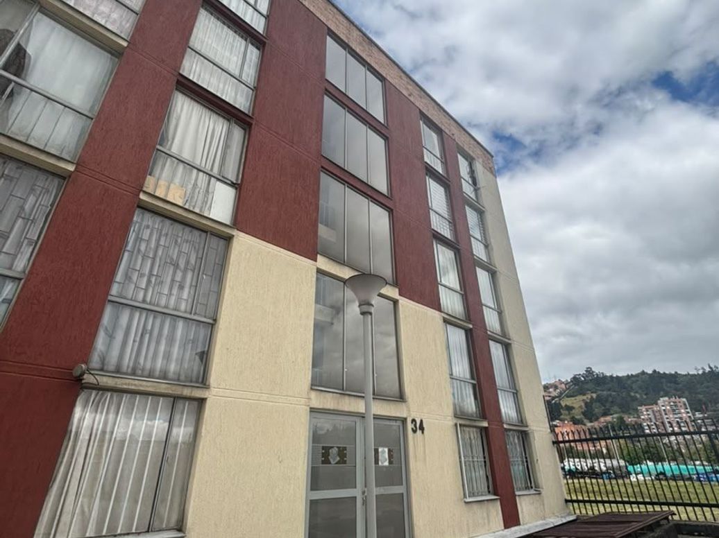 Apartamento de 3 alcobas en venta en Pinar De Suba, Bogotá, 60 m² · foto 3 de 14