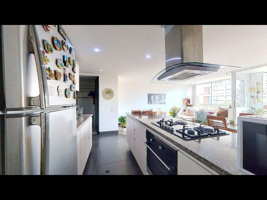 Apartamento de 2 alcobas en venta en La Castellana, Bogotá, 75 m² · foto 2 de 8