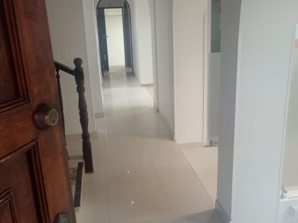 Apartamento de 6 alcobas en arriendo en San Patricio, Bogotá, 340 m² · foto 2 de 13