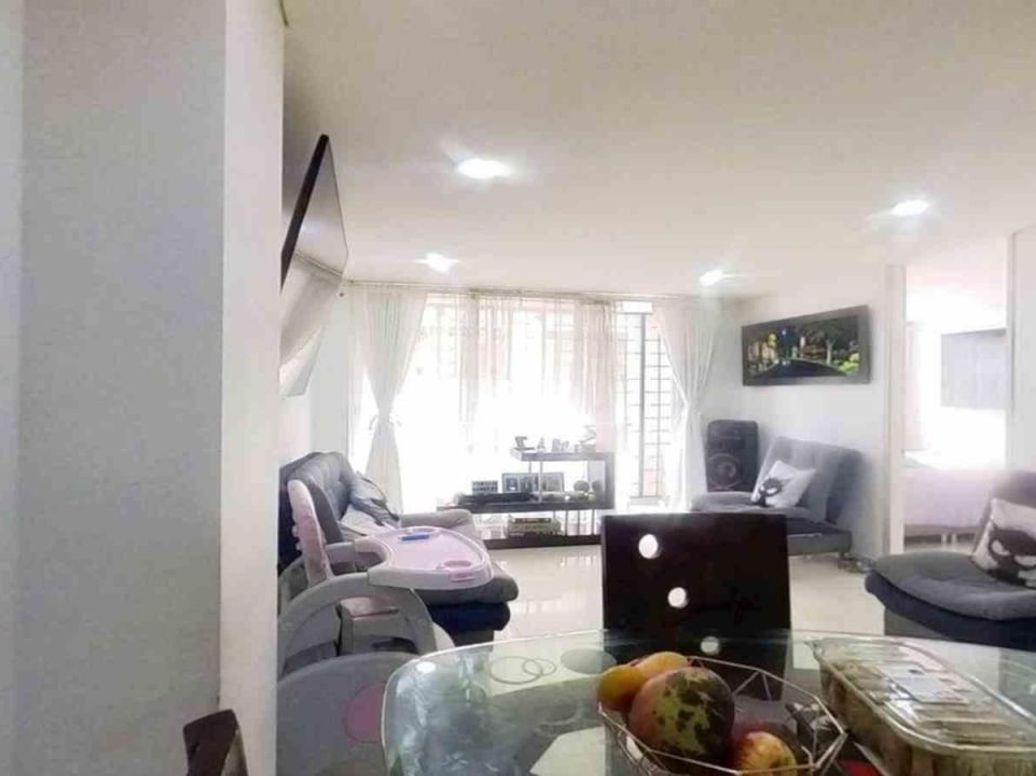 Apartamento de 3 alcobas en venta en San Fernando Occidental, Bogotá, 75 m² · foto 3 de 13