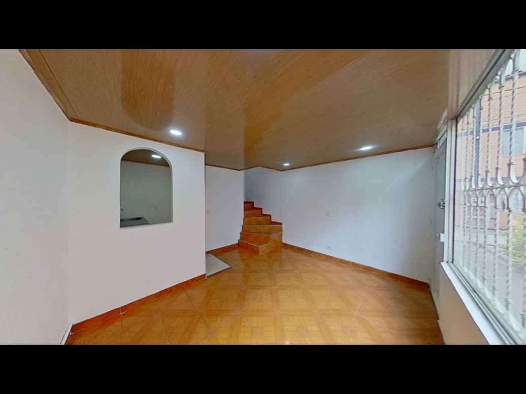 Casa de 2 alcobas en venta en Calandaima, Bogotá, 50 m² · foto 2 de 15