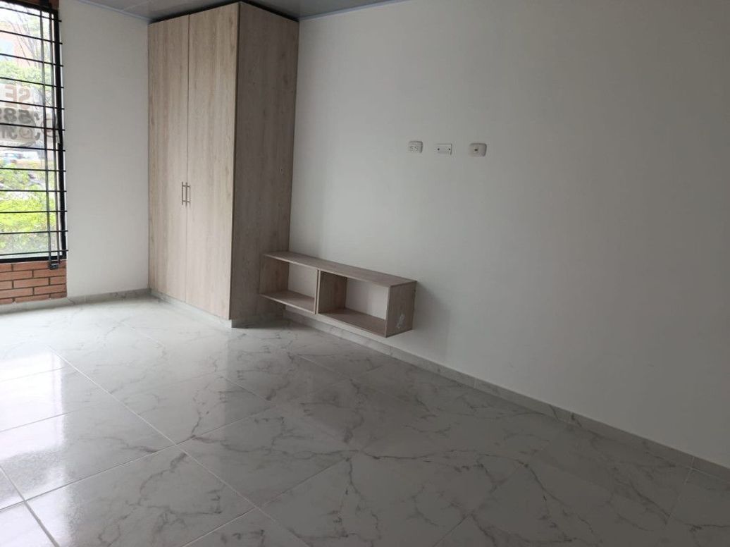 Apartaestudio en venta en Los Monjes, Bogotá, 28 m² · foto 2 de 13