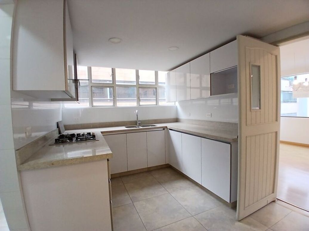 Apartamento de 3 alcobas en venta en Chicó Norte, Bogotá, 120 m² · foto 15 de 20