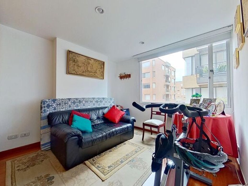 Apartamento de 3 alcobas en venta en Santa Barbara Occidental, Bogotá, 107 m² · foto 6 de 20