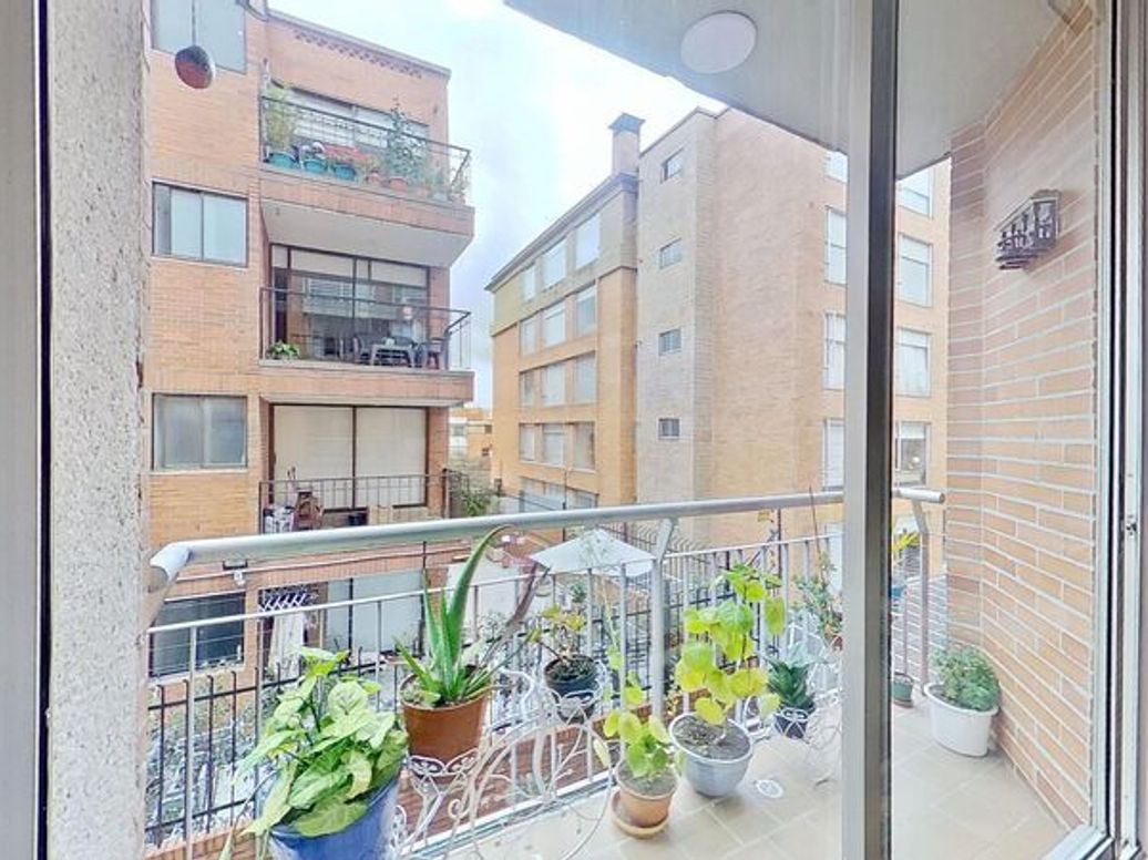 Apartamento de 3 alcobas en venta en Santa Barbara Occidental, Bogotá, 107 m² · foto 7 de 20
