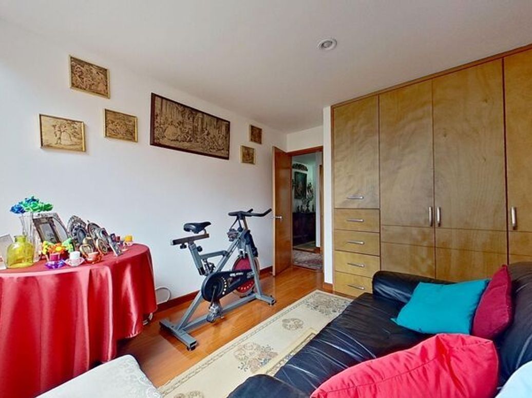 Apartamento de 3 alcobas en venta en Santa Barbara Occidental, Bogotá, 107 m² · foto 14 de 20